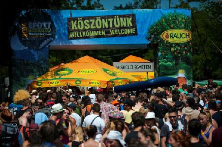 Ellepték a fesztiválozók Miskolctapolcát - Megnyitotta kapuit az EFOTT