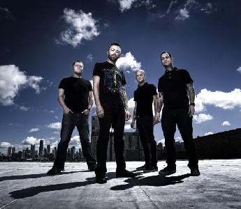 RISE AGAINST: a homofóbia és a kirekesztettség ellen